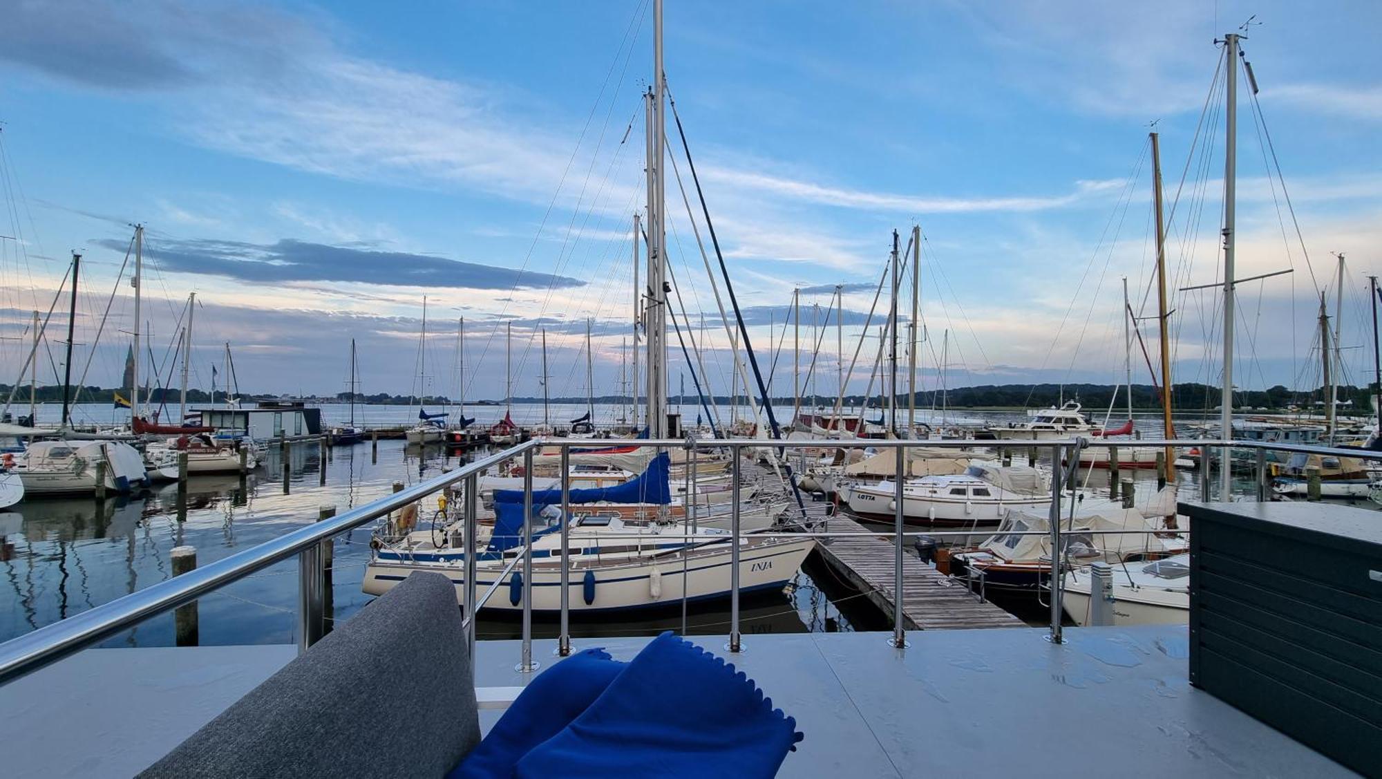 Hausboot Hilja Hotel Schleswig Exterior photo